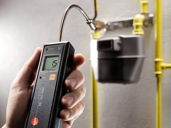 Sử dụng máy đo khí để nhận biết rò rỉ khí gas