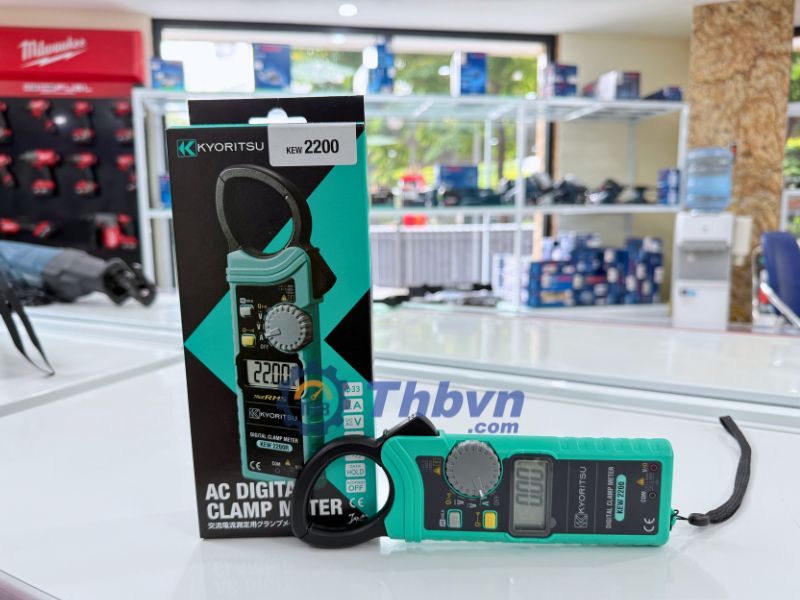 Ampe kìm Kyoritsu 2200 có khả năng đo dòng AC lên đến 1000A
