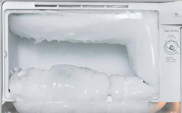 Điện trở xả đá giúp làm tan lớp băng trên dàn lạnh