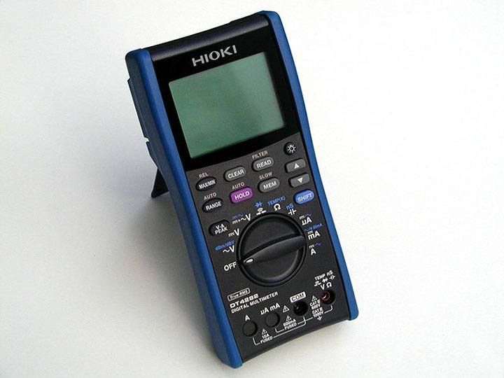 Hioki DT4282 thiết kế dạng cầm tay nhỏ gọn, tiện lợi.