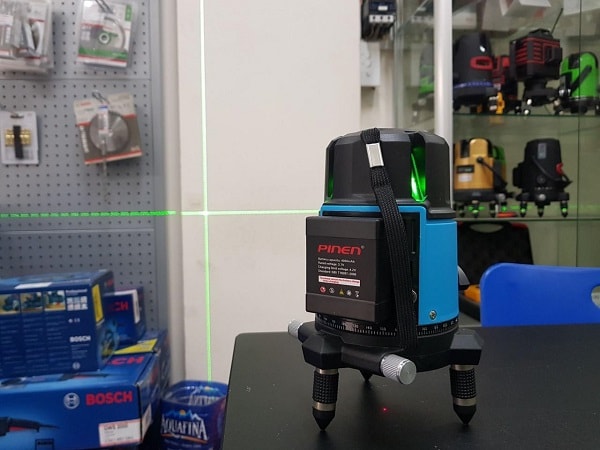 Sửa máy cân bằng laser phát ánh sáng yếu.