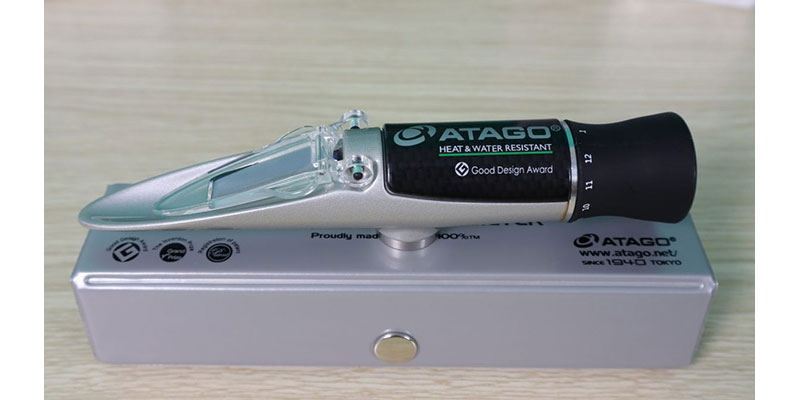 Hình ảnh khúc xạ kế đo độ ngọt Atago Master-93H 