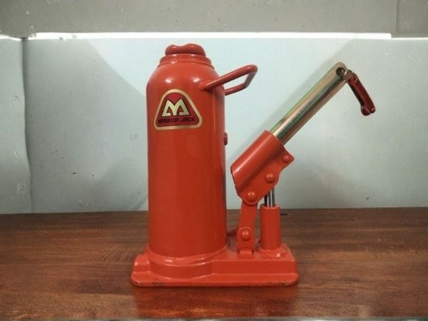 Masada MH-7 thiết kế thép dày chắc chắn