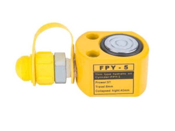 Kích thủy lực FPY-51 có trọng lượng nhẹ chỉ khoảng 0.7kg