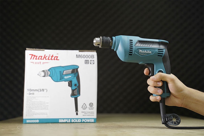 Bộ sản phẩm máy khoan Makita M6000B