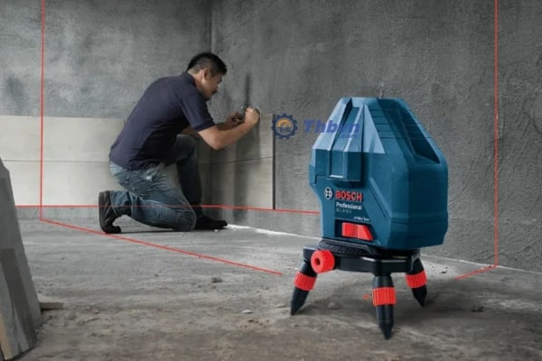 Bosch GLL 3-15X trang bị 3 tia laser đỏ sắc nét