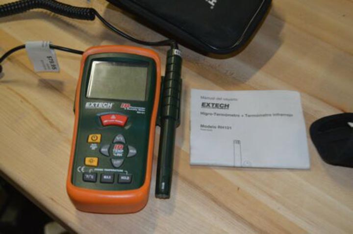 Máy đo độ ẩm Extech RH101