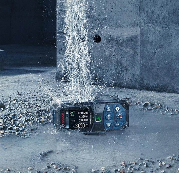 Máy đo khoảng cách Bosch GLM 50-23 G khả năng chống nước, chống bụi đạt chuẩn IP65