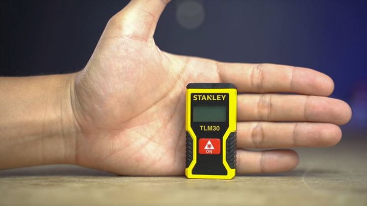 Stanley STHT77425 nổi bật với kiểu dáng nhỏ gọc, vừa vặn lòng bàn tay.