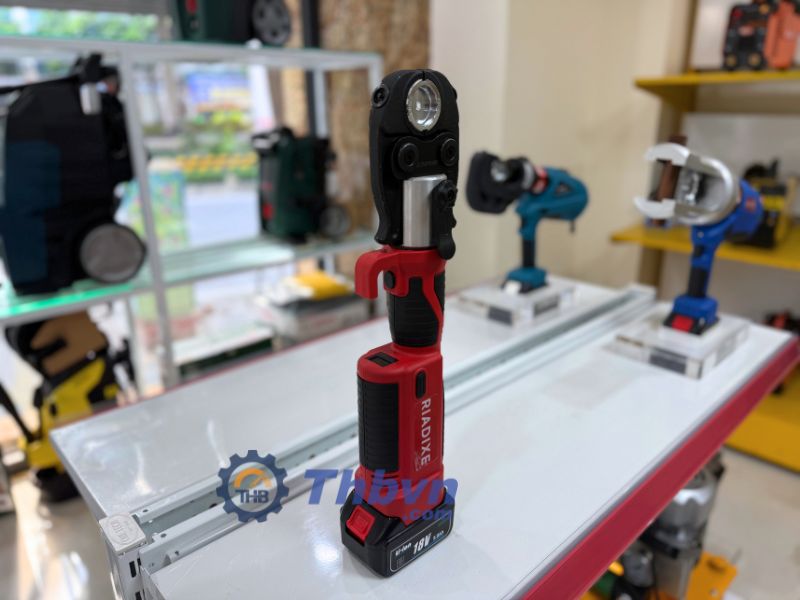 GES-300C-2 có trọng lượng nhẹ và thiết kế nhỏ gọn