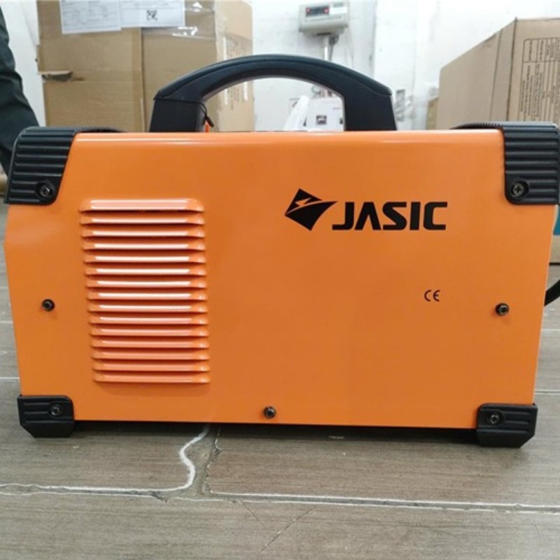 Máy hàn Jasic Tig 200S W221 mang đến hiệu năng làm việc mạnh mẽ 