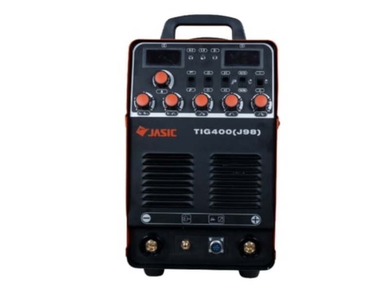 Bảng điều khiển được bố trí ở mặt trước của máy hàn Jasic Tig 400 J98 