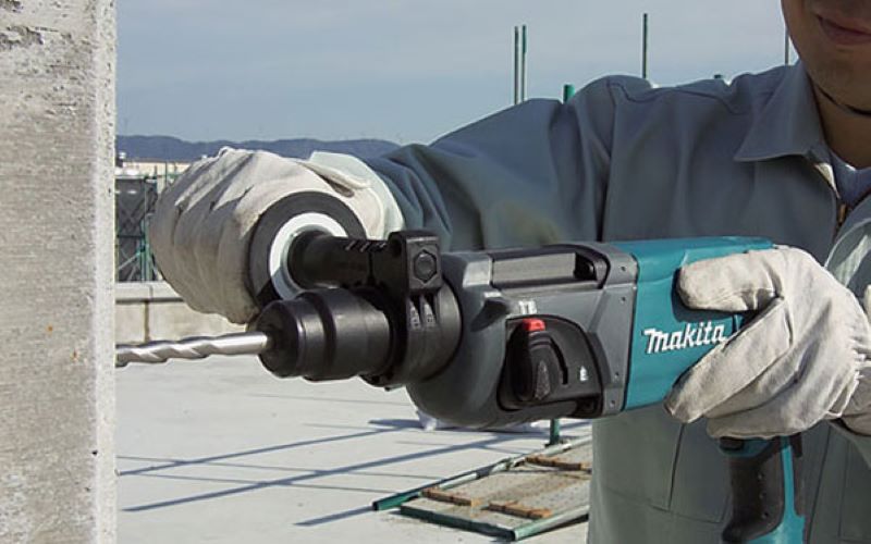 Máy khoa búa Makita HR2630T có tính ứng dụng cao