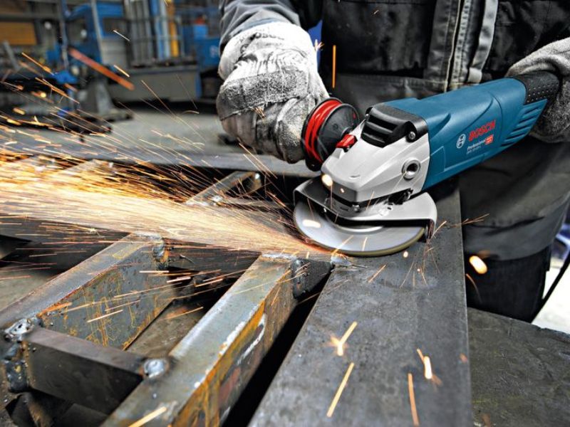 Tốc độ không tải của Bosch GWS 18-150 L lên đến 10.000 vòng/phút