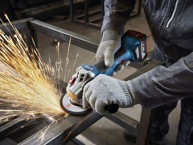 Bosch GWS 18V-8 125mm được trang bị nhiều tính năng hiện đại