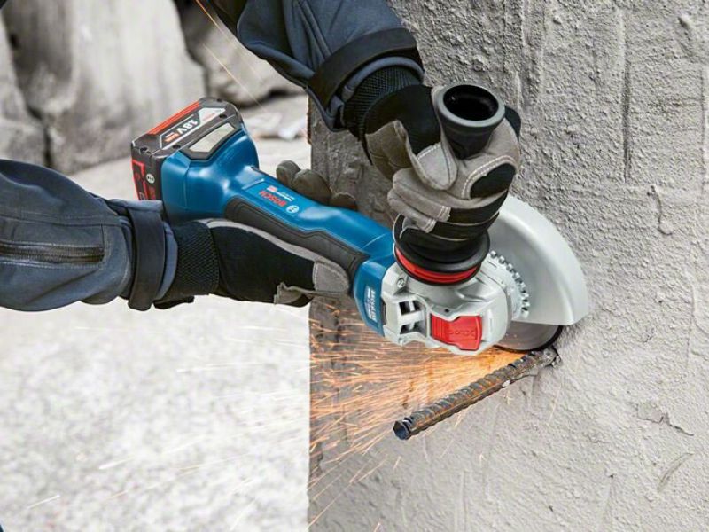 Bosch GWS 18-10 P cắt mài mạnh mẽ, tương đương máy mài điện 1.000W