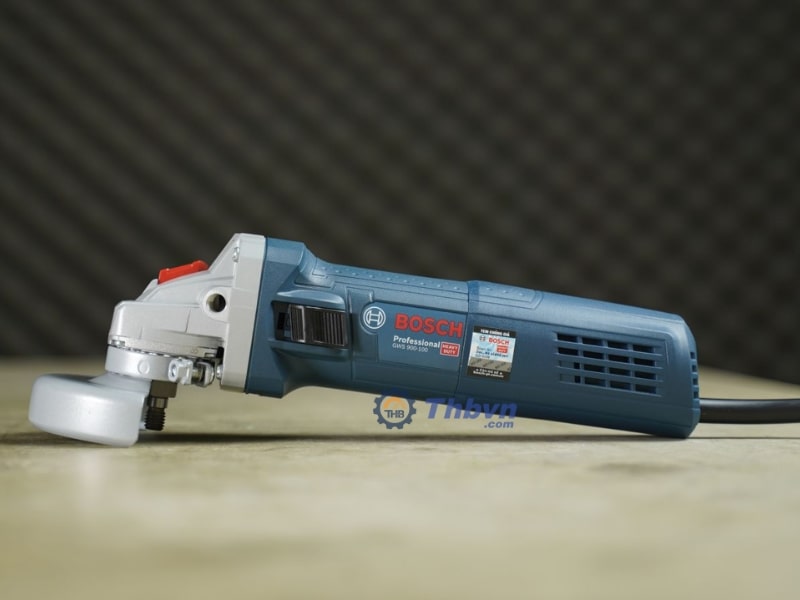 Bosch GWS 900-100 thiết kế nhỏ gọn, dễ dàng cầm nắm