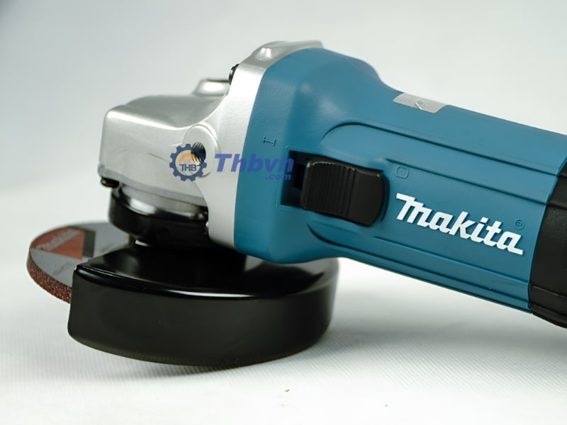 Máy mài góc Makita 9556HN được ứng dụng trong nhiều lĩnh vực