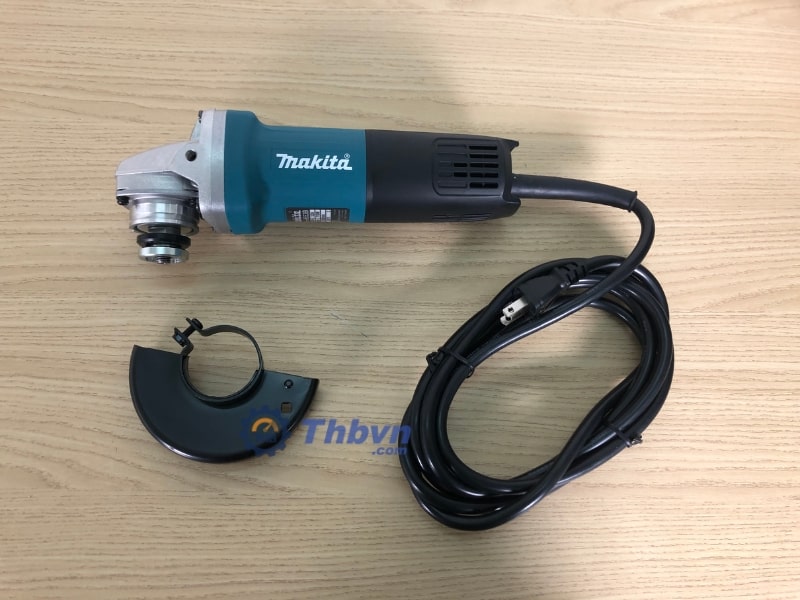 Makita 9553B công suất 710W mài cắt vật liệu chính xác