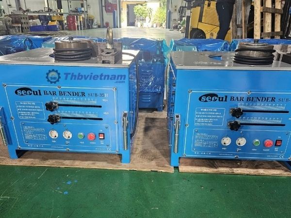 Seoul SUB-35 có hiệu suất làm việc mạnh mẽ, uốn đồng thời nhiều thanh sắt cùng lúc