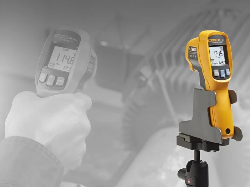 Máy đo nhiệt Fluke 64 Max nổi bật với thiết kế gọn nhẹ, đạt chuẩn IP 54