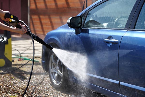 Máy rửa xe có thể bị yếu do động cơ bị dính bụi bẩn