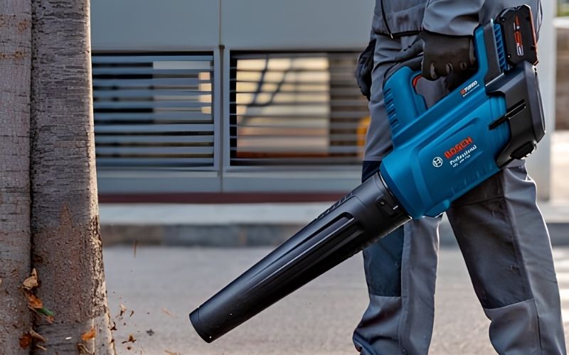 Máy thổi bụi dùng pin Bosch GBL 18V-750 (SOLO)