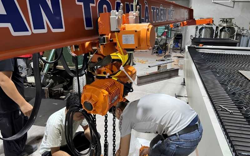 Ứng dụng của tời điện trong xây dựng