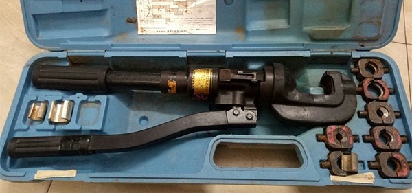 Kìm bấm cos thủy lực Nhật Bãi được nhiều người tìm mua