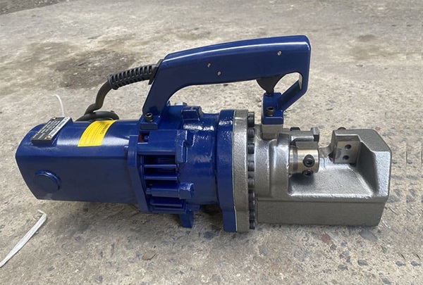 Máy cắt sắt thủy lực RC-16 kích thước nhỏ gọn dễ di chuyển