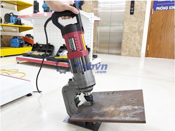 Máy đột lỗ nhanh, hiệu suất cao
