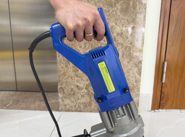 Máy đột lỗ cầm tay MHP-20 phù hợp cho nhiều người sử dụng