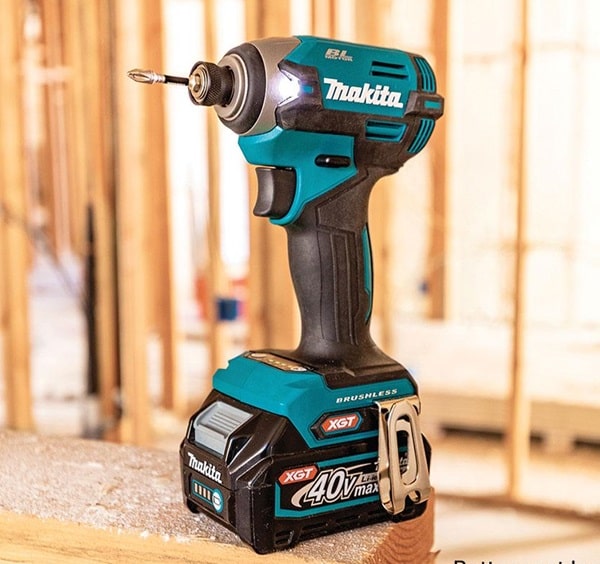 Máy bắt vít dùng pin Makita TD003GA201