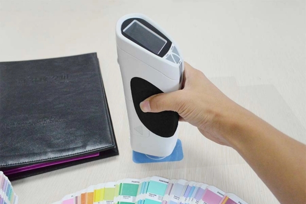Phương pháp đo màu Lab cần sự hỗ trợ của các thiết bị chuyên dụng