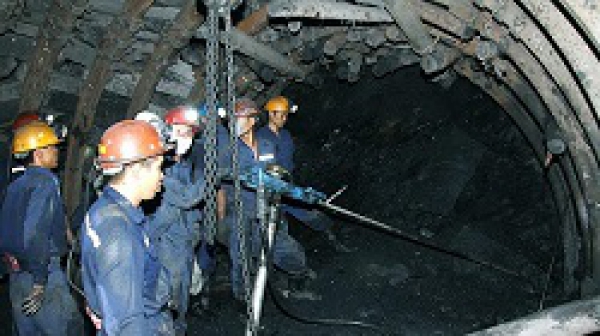Hàm lượng khí trong mỏ hầm lò bao nhiêu là đúng quy định an toàn