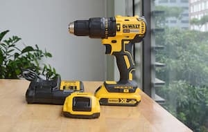 4 mẫu máy khoan pin Dewalt không chổi than đáng mua nhất