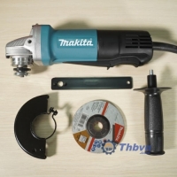 Makita 9556HP nhỏ gọn, dễ cầm nắm 