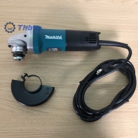 Makita 9553B thiết kế nhỏ gọn, chắc chắn 