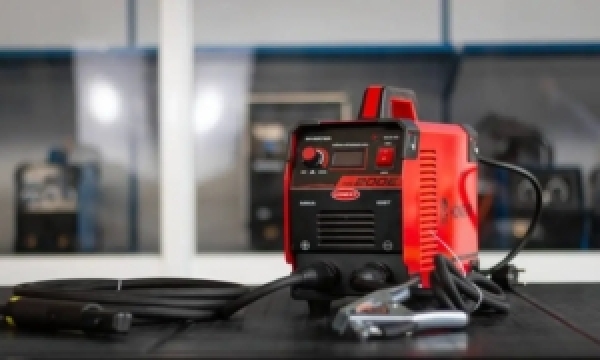 Ưu, nhược điểm của máy hàn Hồng Ký 200E? Có nên mua hay không?