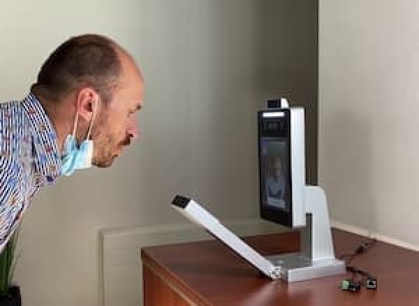 Top 3 máy đo nồng độ cồn tích hợp camera đáng mua nhất hiện nay